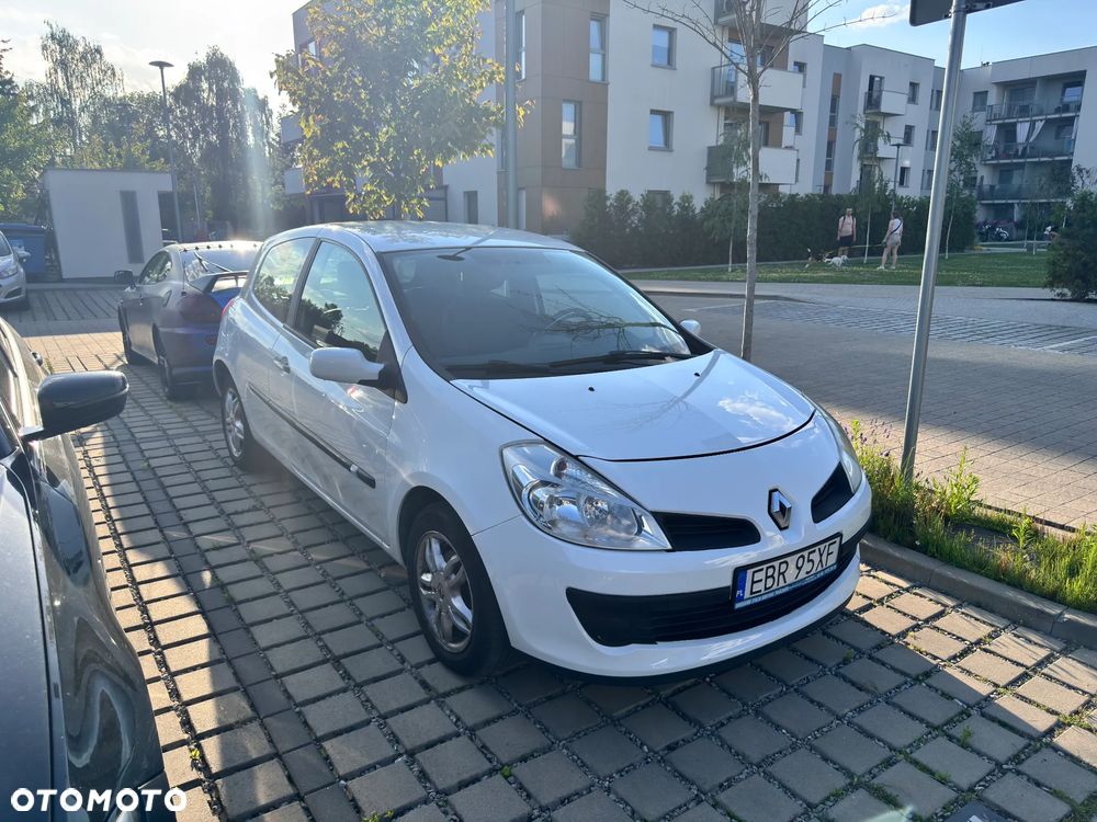 Renault Clio - 1
