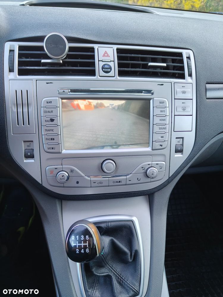 Ford Kuga 2.0 TDCi 4x4 Titanium - 10
