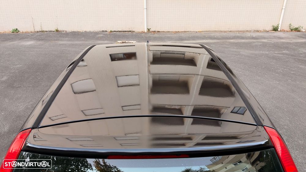 Ford Fiesta 1.25 Ghia - 11