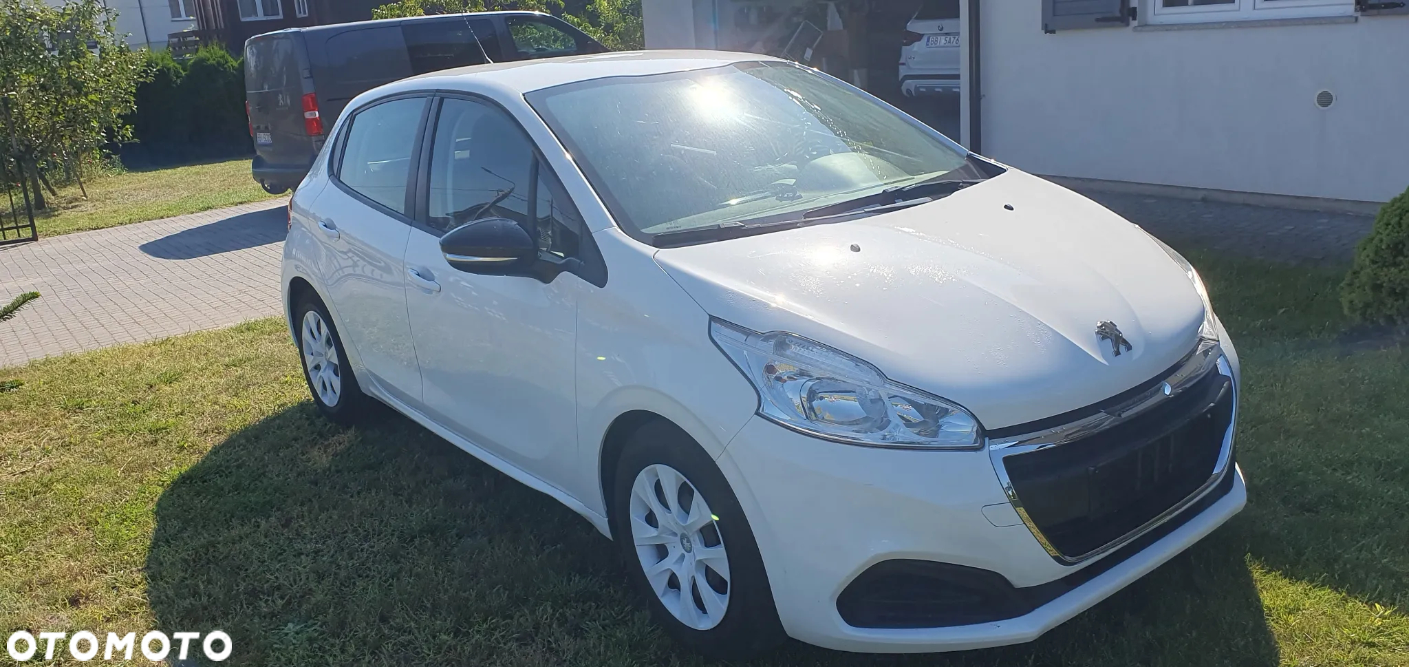 Peugeot 208 - 2