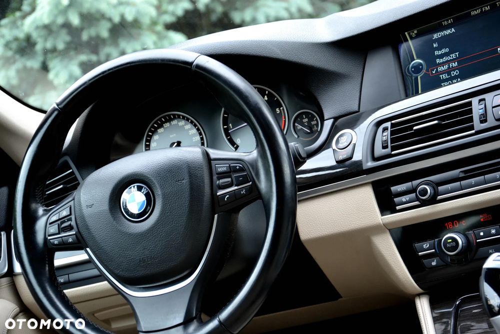 BMW Seria 5 530d xDrive Luxury Line - 17