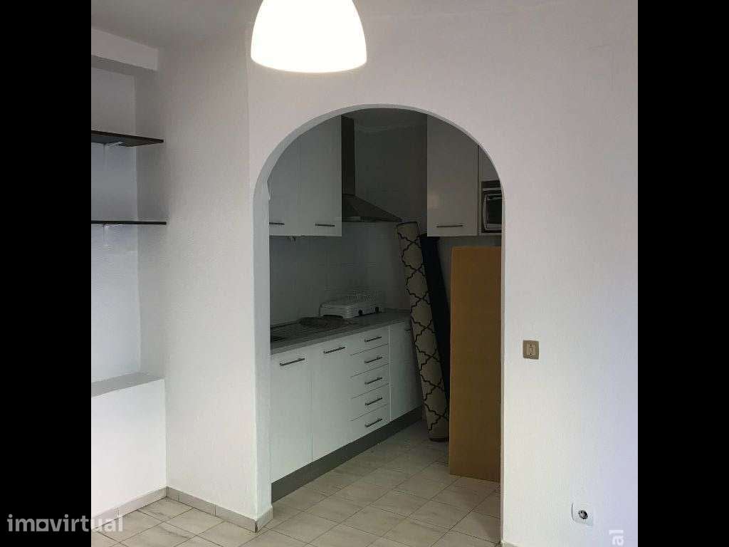 Estudantes T1 Ajuda Lisboa - Grande imagem: 2/9
