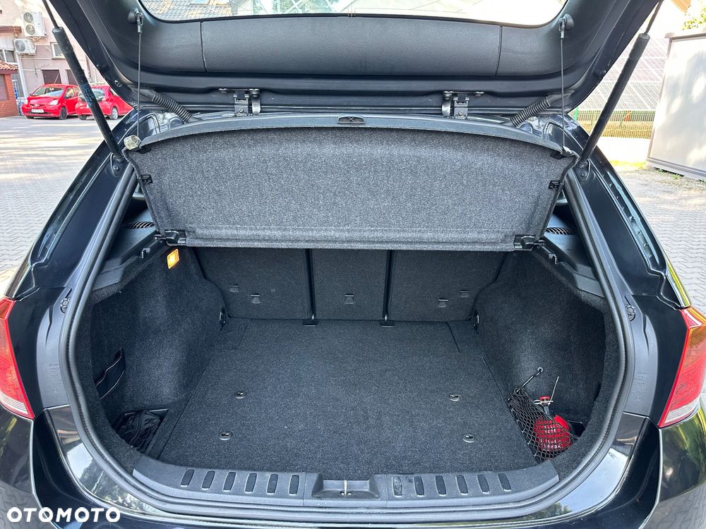 BMW X1 xDrive18d xLine - 28