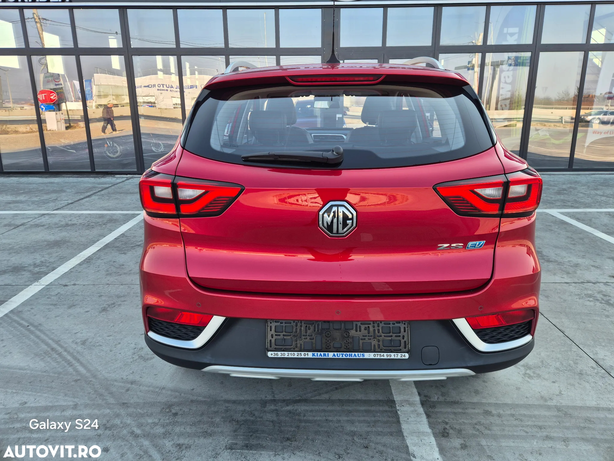 MG ZS EV Luxury - 6