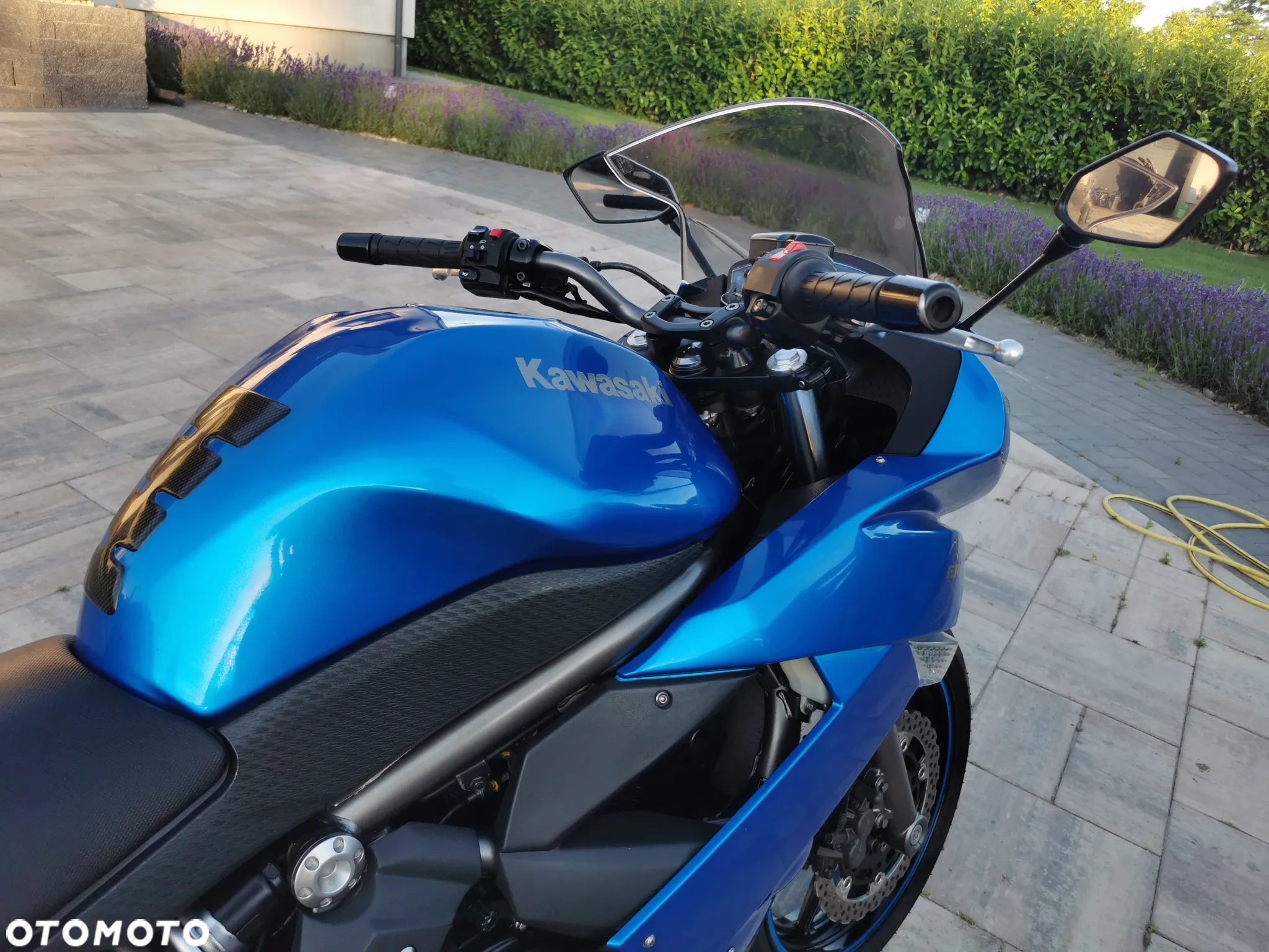 Kawasaki ER - 22