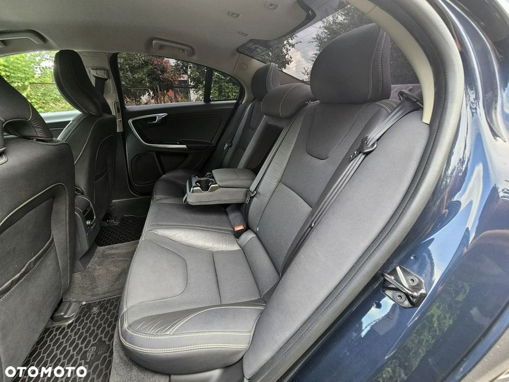 Volvo S60 D2 R-Design Momentum - 18