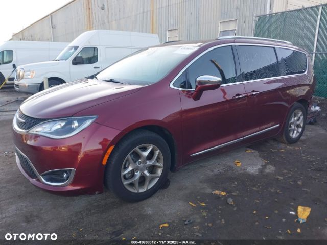 Chrysler Pacifica - 2