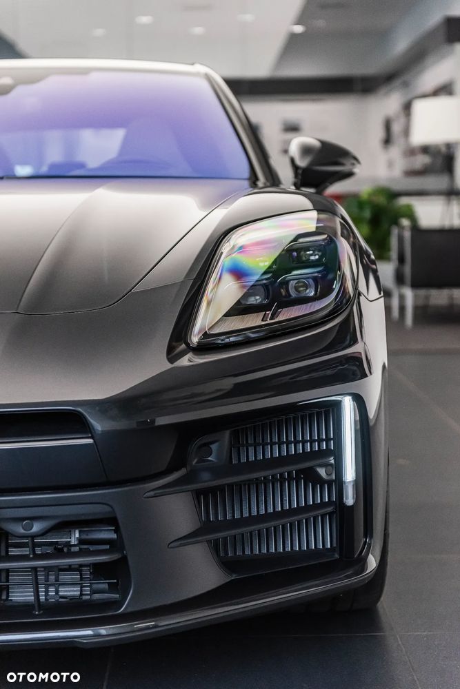 Porsche Panamera 4 - 35