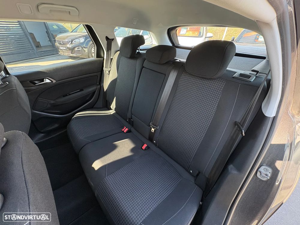 Peugeot 308 SW BlueHDi 130 Stop & Start Active Pack - 11