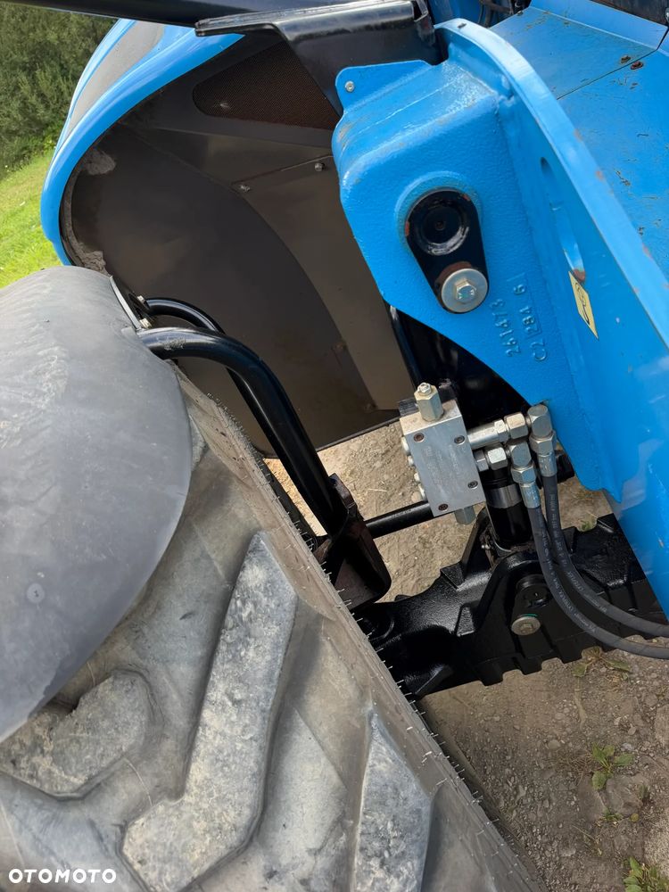 Manitou MT1440. Ładowarka Teleskopowa 14 metrów wysuw! UDŹWIG 4 TONY! Przebieg 2900 mtg. Maszyna jak Nowa z SALONU. 2017 rok. z Norwegii z Gospodarstwa rolnego! Silnik PERKINS Turbo 110 km. Aktualne Serwisy w Dekra. Nowy Model sterowane wszystko z 1 dżojstika. Ani deka luzów czy wycieku. OKAZJA! Jazda REWERS + 4 biegi. Skręt 3 tryby. Wyjście Hydrauliczne na maszcie, Poziomowanie ośi stabilizatory! Wyjścia Hydrauliczne na maszt! Okazja Ani deka luzów i wycieków. Wersja Norweska. Wielka Okazja - 35