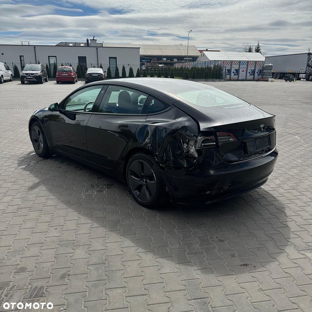 Tesla Model 3 Long Range RWD - 3