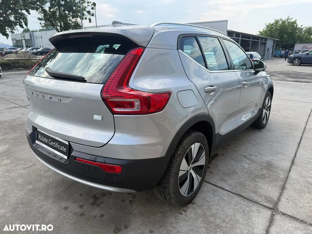VOLVO XC40 2022 — imagine 8