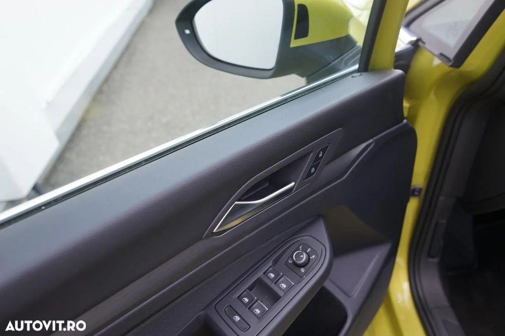 Volkswagen Golf 1.5 eTSI ACT DSG MHEV Style - 13