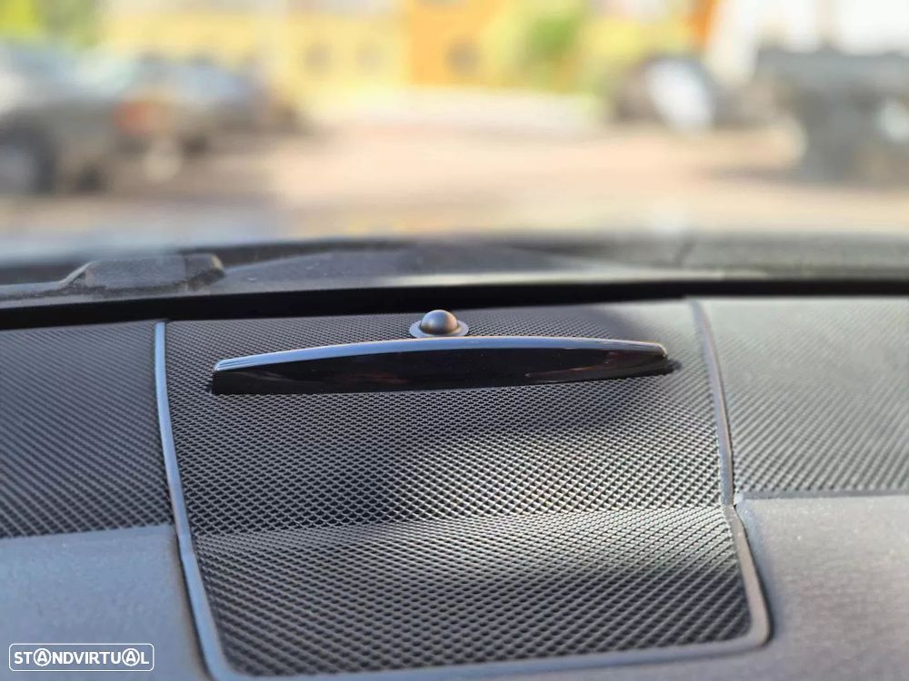 Mercedes-Benz E 300 Bluetec Hybrid Avantgarde - 7