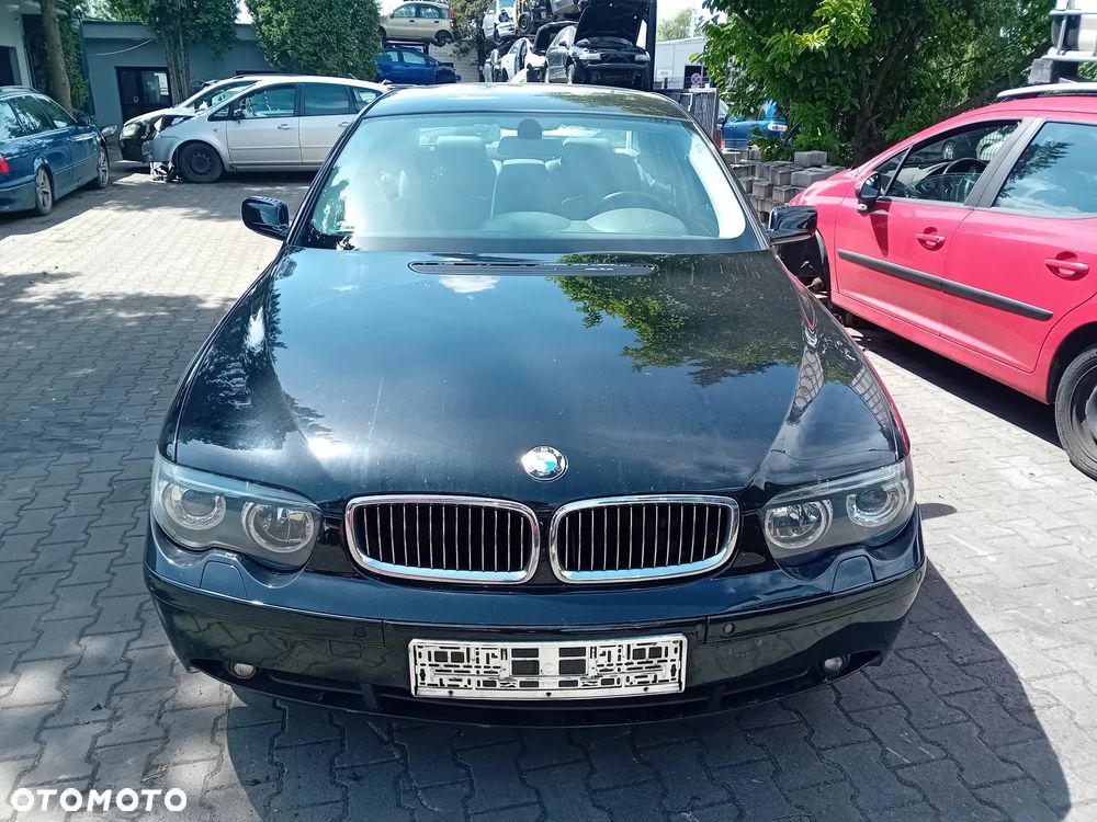 *BMW E65 735* Samochód na części - 8