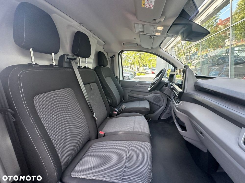 Volkswagen Transporter Transporter Furgon silnik: 2,0 l TDI 150 KM / skrzynia biegów: 8-biegowa automatyczna rozstaw osi: 3500 mm - 13