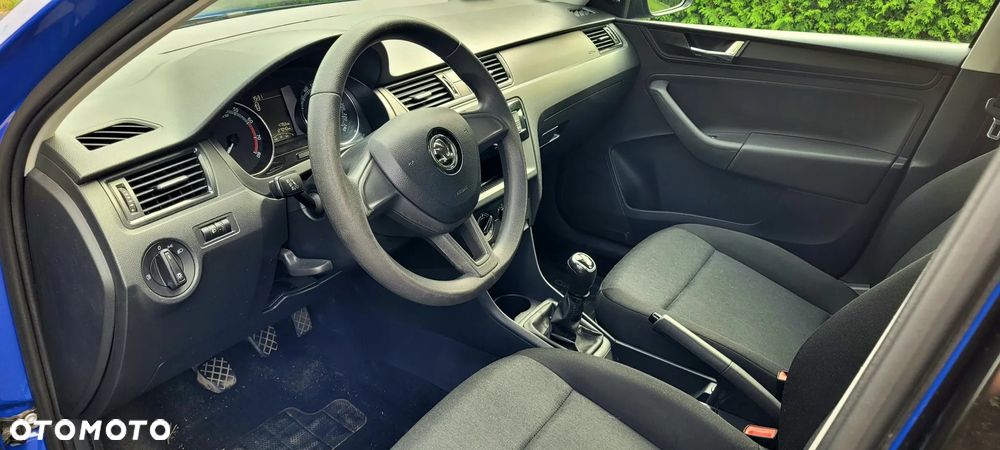 Skoda RAPID 1.0 TSI Active - 8