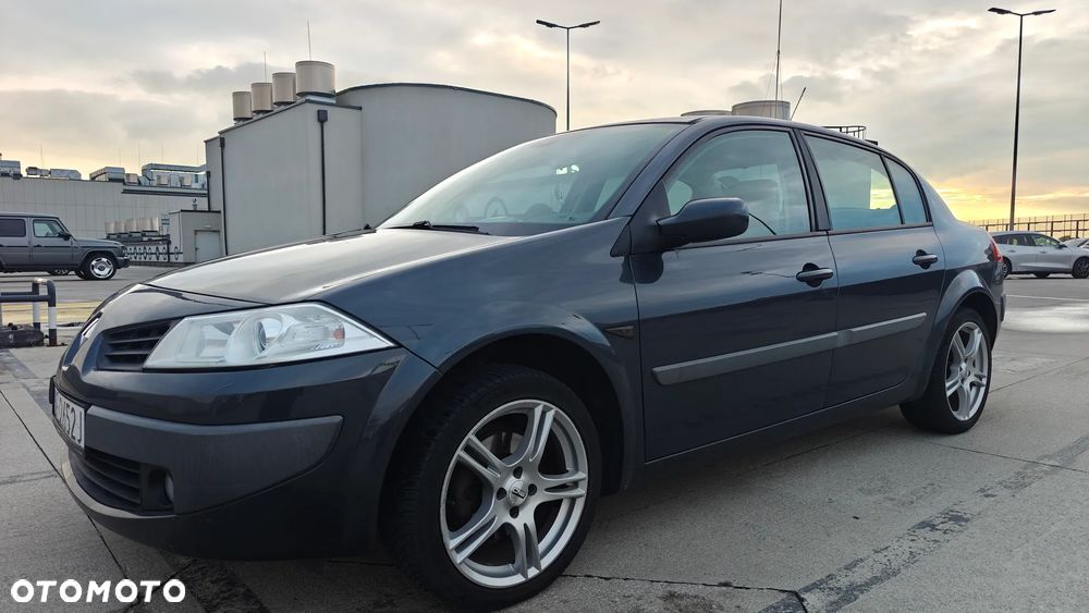 Renault Megane 1.6 16V Confort Privilege - 3