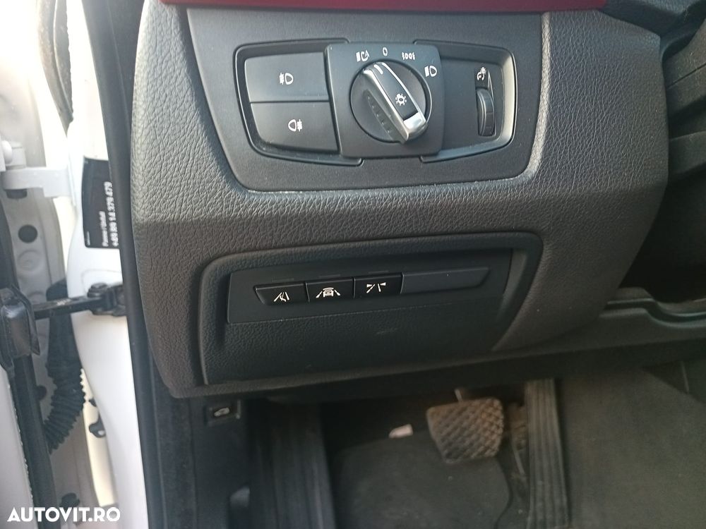 BMW Seria 3 320d Aut. - 9