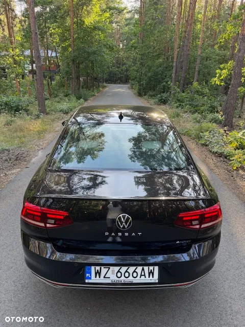 Volkswagen Passat 2.0 TDI 4Mot Elegance DSG - 8