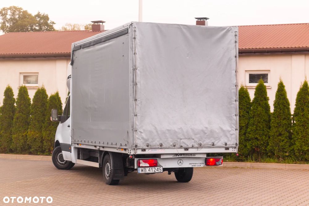 Mercedes-Benz Sprinter - 12