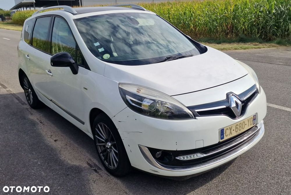 Renault Grand Scenic - 32