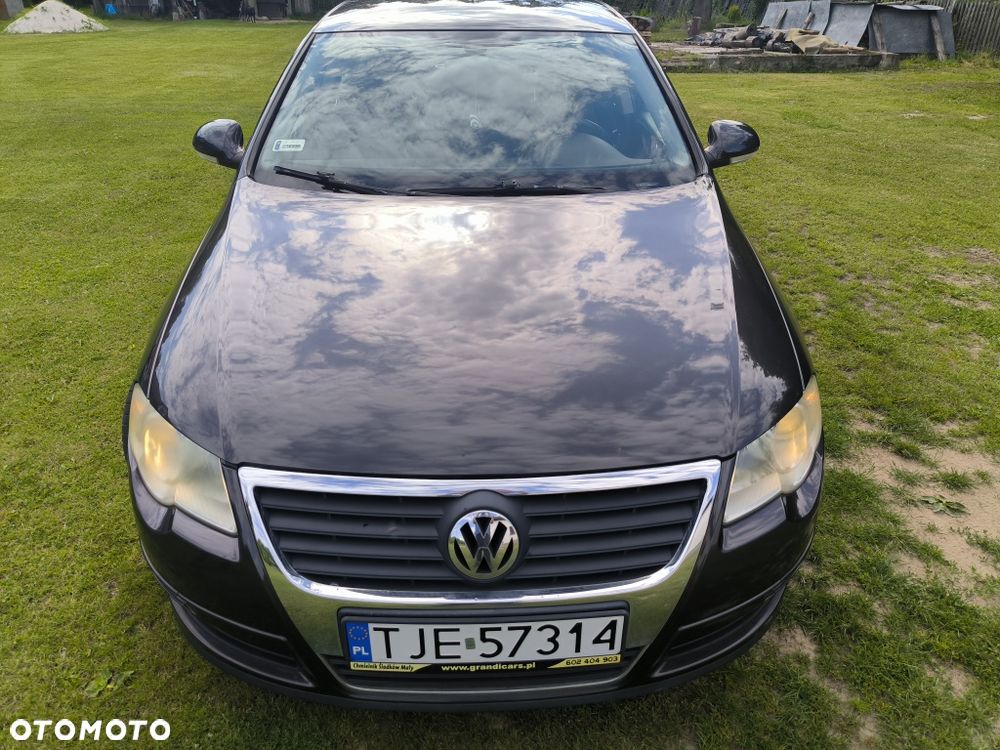 Volkswagen Passat - 4