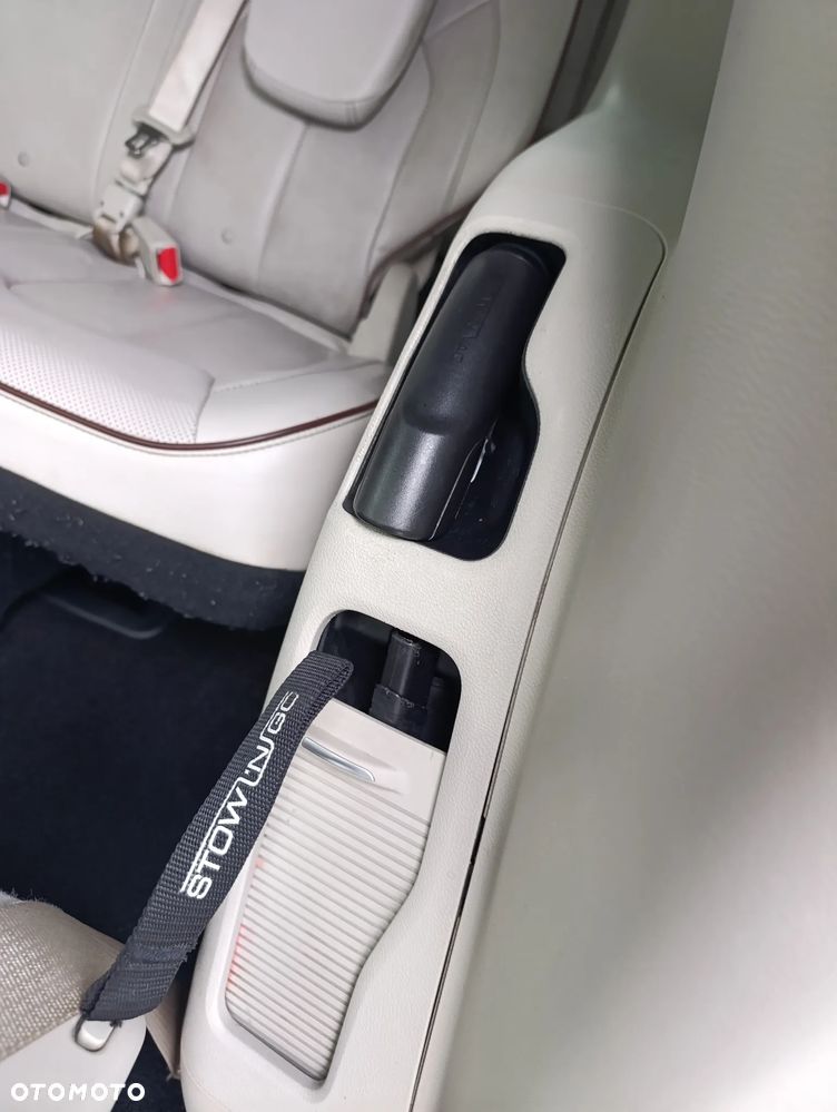 Chrysler Pacifica - 21