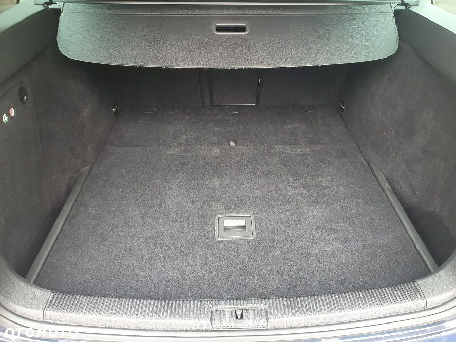 Volkswagen Golf 1.6 TDI DPF Style - 19