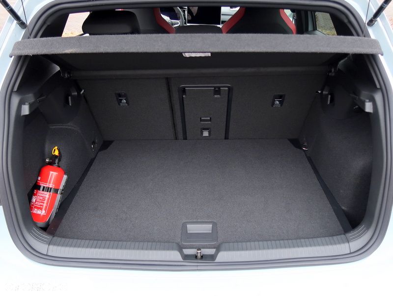 Volkswagen Golf - 28