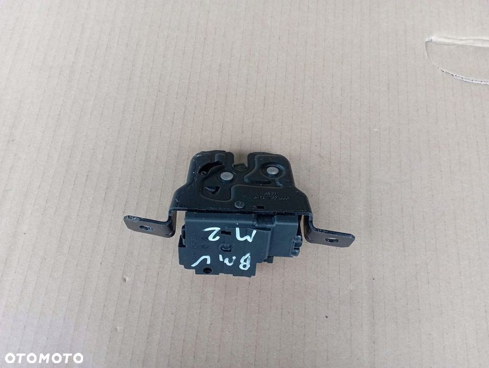 BMW M2 F87 ZAMEK KLAPY BAGAŻNIKA 7304559 - 2