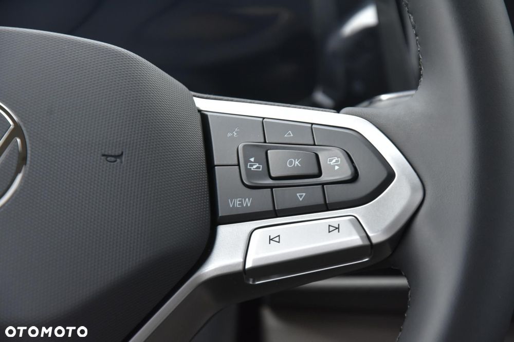 Volkswagen Multivan - 12