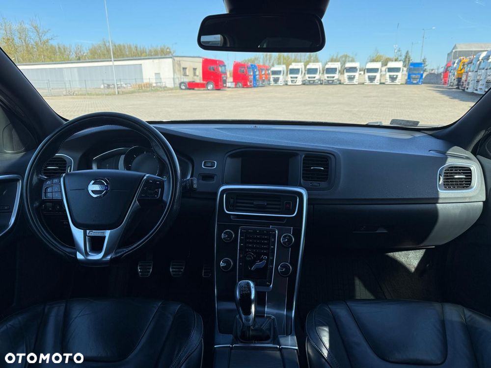 Volvo V60 D4 Ocean Race - 14