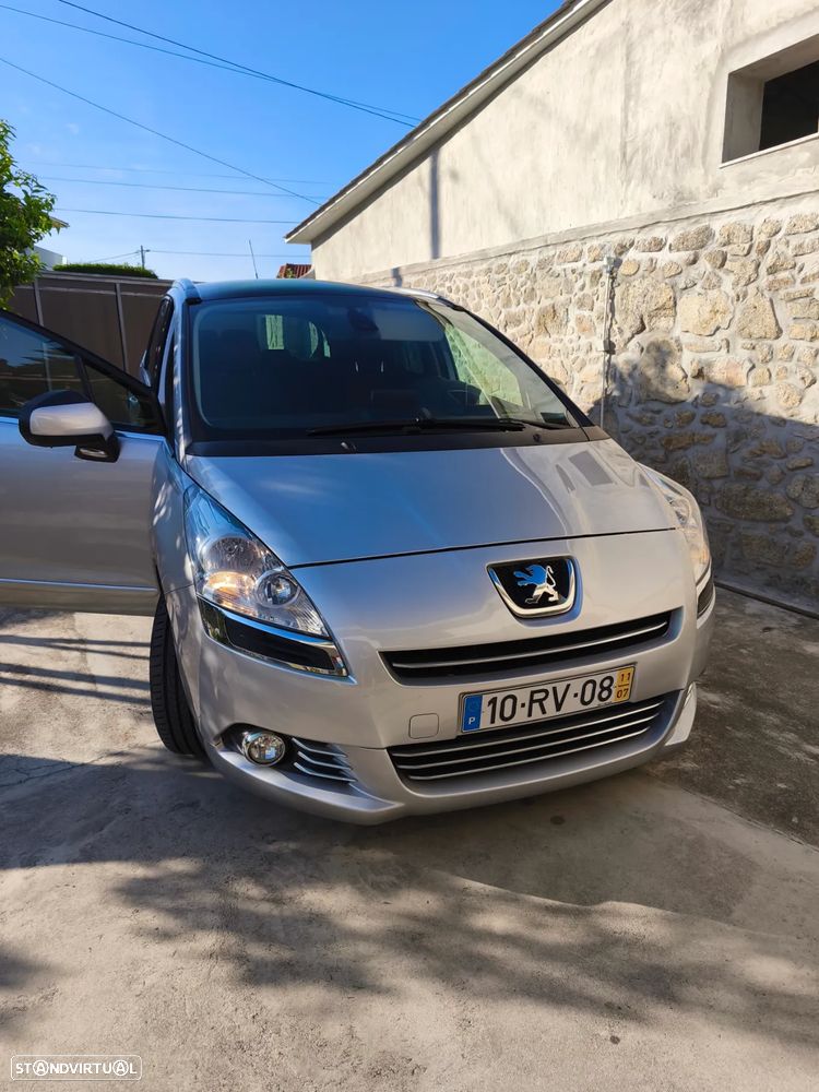 Peugeot 5008 1.6 HDi 7L Allure J17 - 2