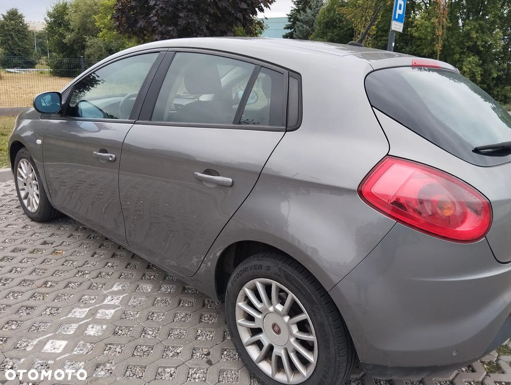 Fiat Bravo 1.4 T-JET 16V Dynamic NAV - 17