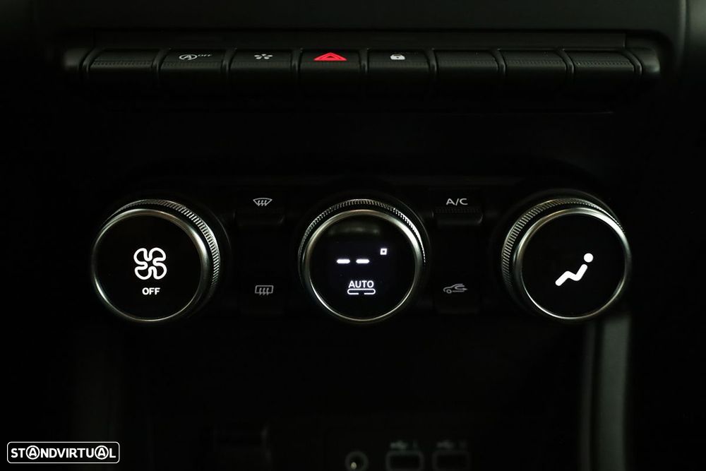 Renault Captur 1.0 TCe Techno Bi-Fuel - 13