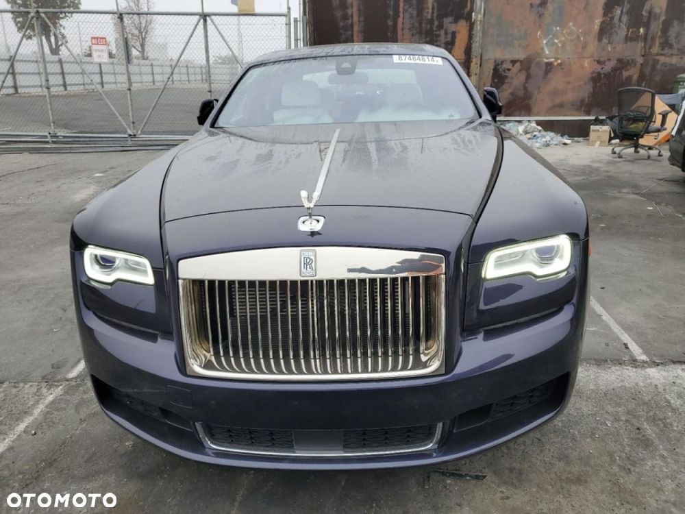 Rolls-Royce Ghost - 6