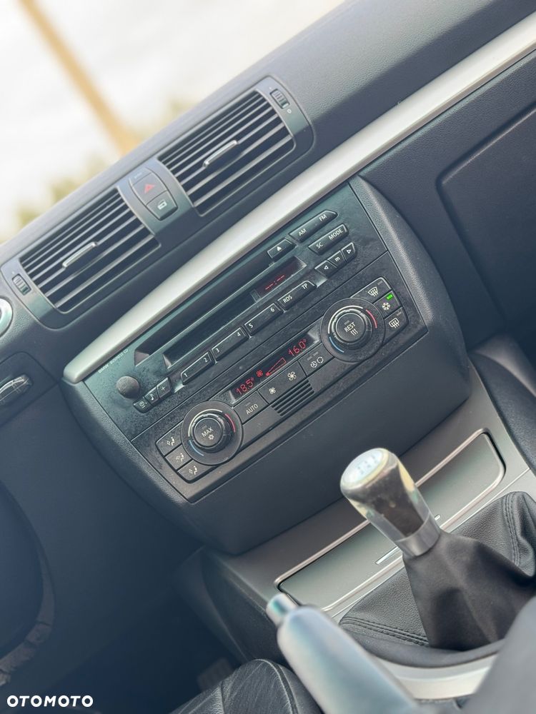 BMW Seria 1 120d DPF - 23