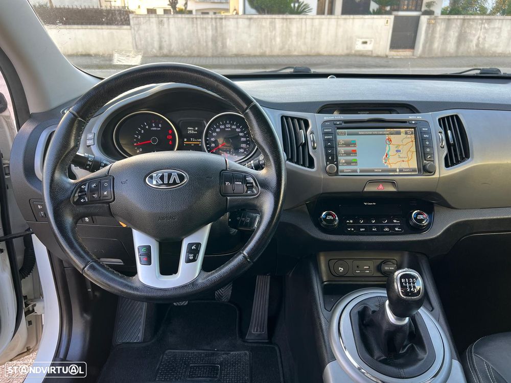 Kia Sportage 1.7 CRDI ISG TX Navi - 8