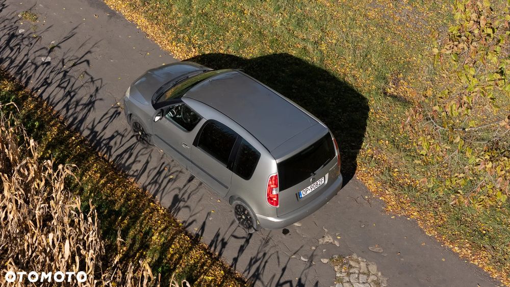 Skoda Roomster 1.4 16V Comfort - 8