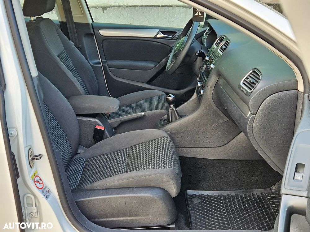 Volkswagen Golf 1.6 TDI BlueMotion Technology DPF Comfortline - 6