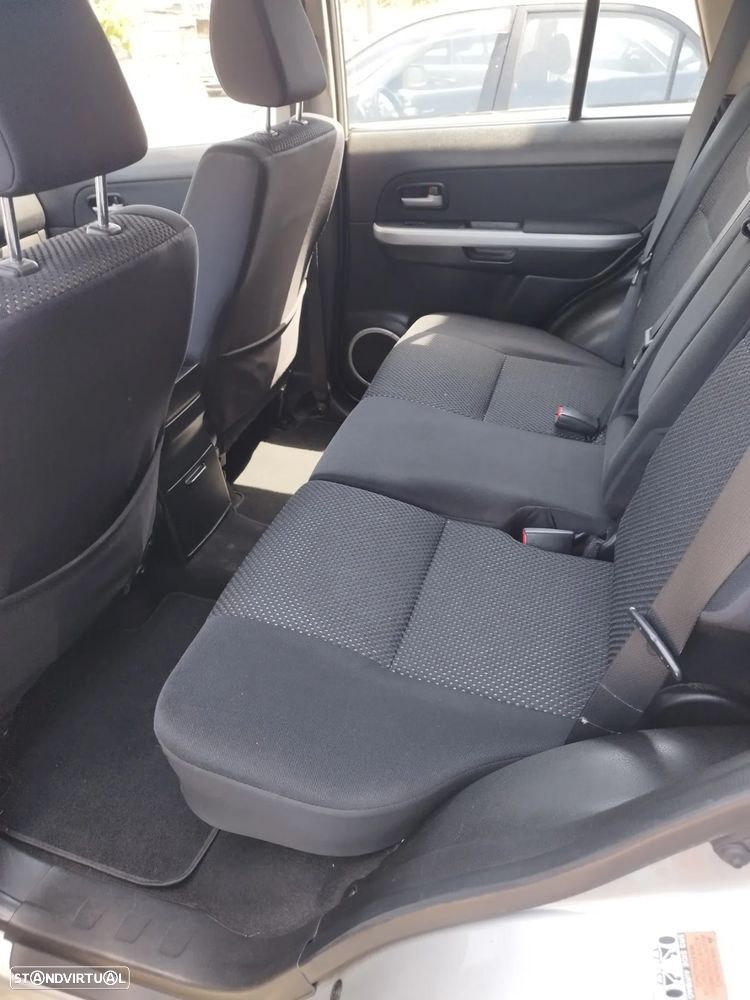 Suzuki Grand Vitara 1.9 DDiS X-Nature - 5