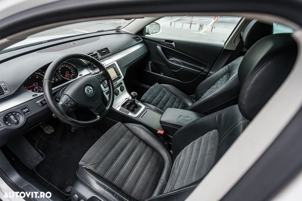 Volkswagen Passat Variant 2.0 TDI DPF Highline - 9
