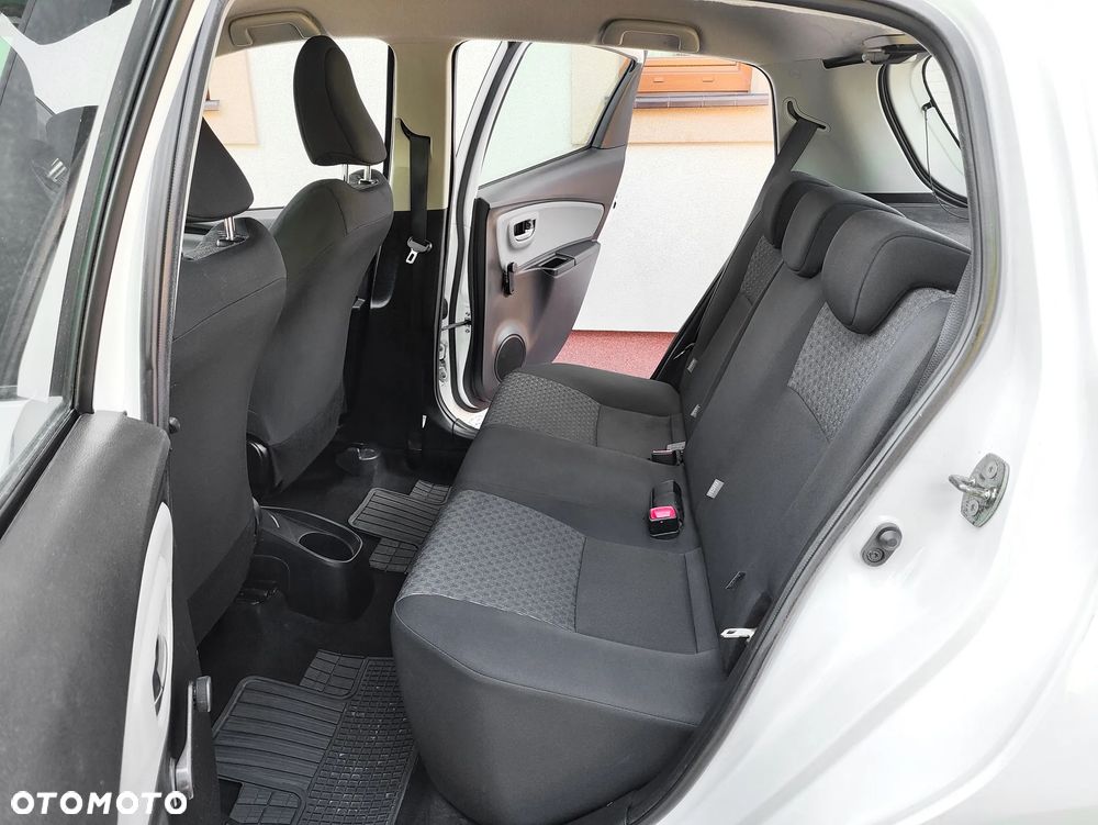 Toyota Yaris 1.33 Premium - 8