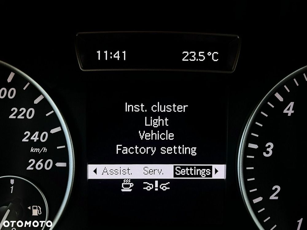 Mercedes-Benz Klasa B - 35