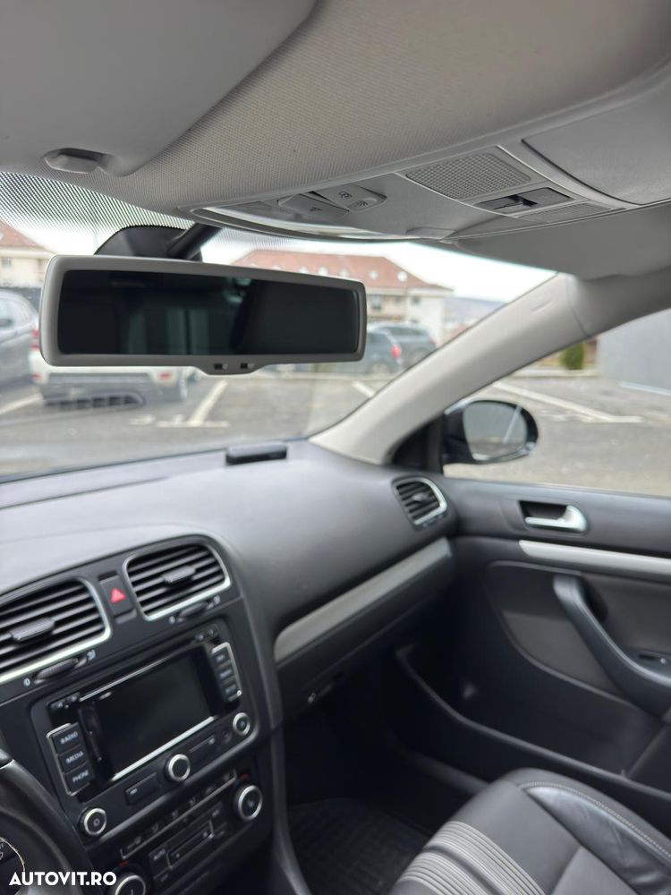 Volkswagen Golf - 24