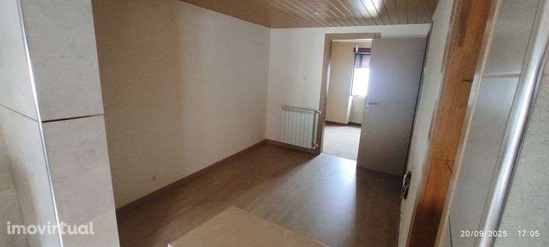 Moradia em Pedra em Manteigas – 4 Quartos – Aquecimento Central - Grande imagem: 5/9