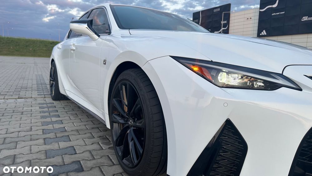 Lexus IS - 18