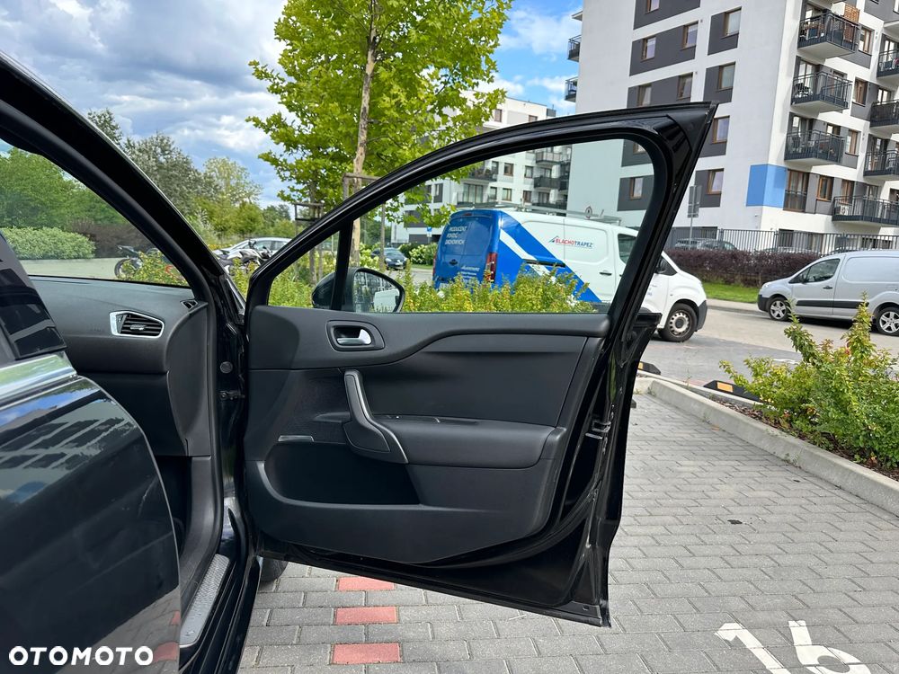 Citroën DS4 1.6 HDi SoChic - 18