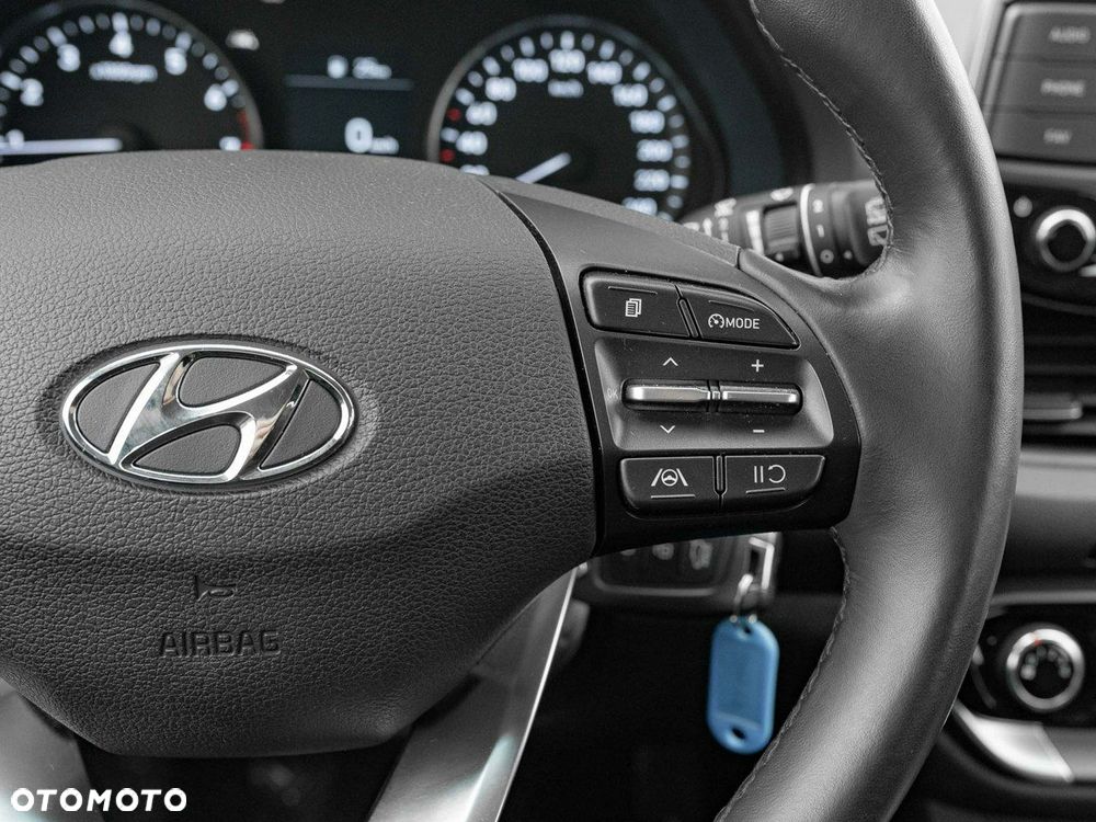 Hyundai i30 1.5 DPI Classic + - 16